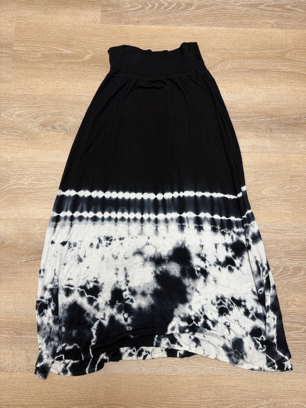Black and White Tie-Dye Maxi Skirt